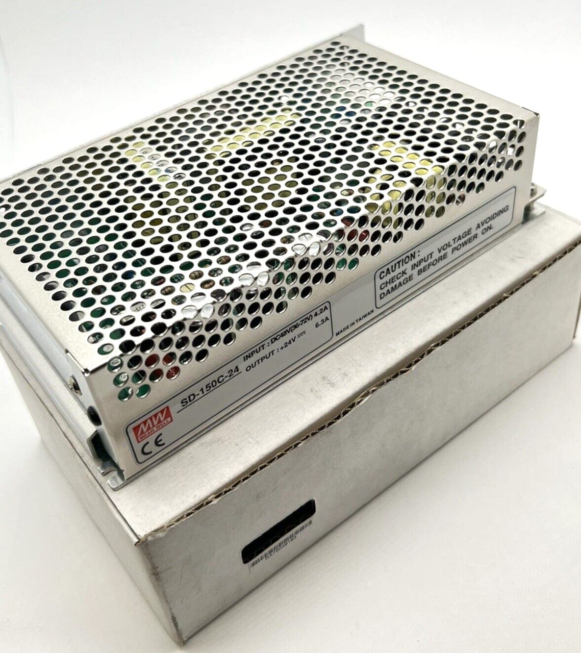 MEAN WELSD-150C-24 Wandler: DC/DC 151,2W UEing: 36-72V UAusg: 24VDC IAusg: 6,3A