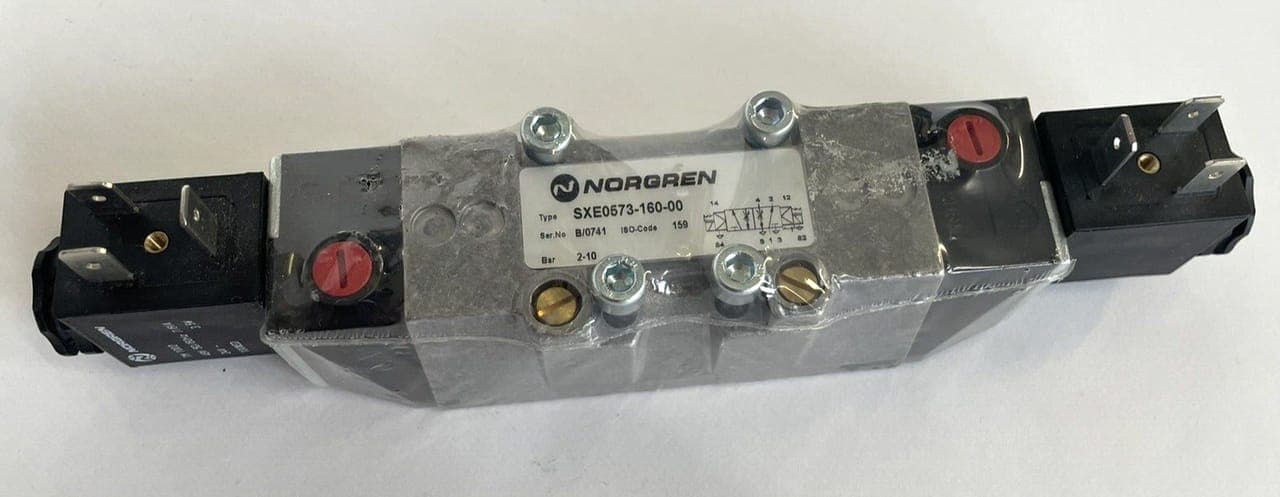 1 Stück brandneue Magnetventil Norgren SXE0573-160-00 + 2x TM 1002