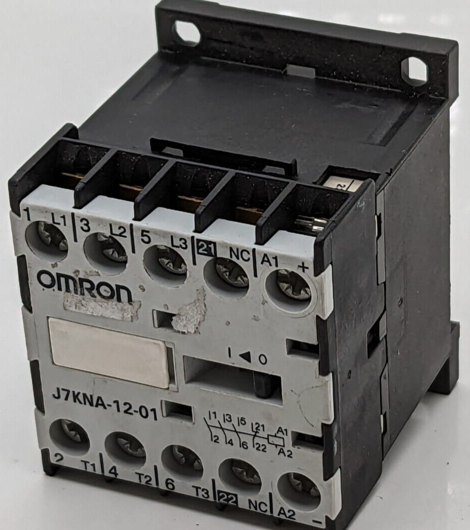 Omron Schütz Typ J7KNA-12-01 AC3 12A