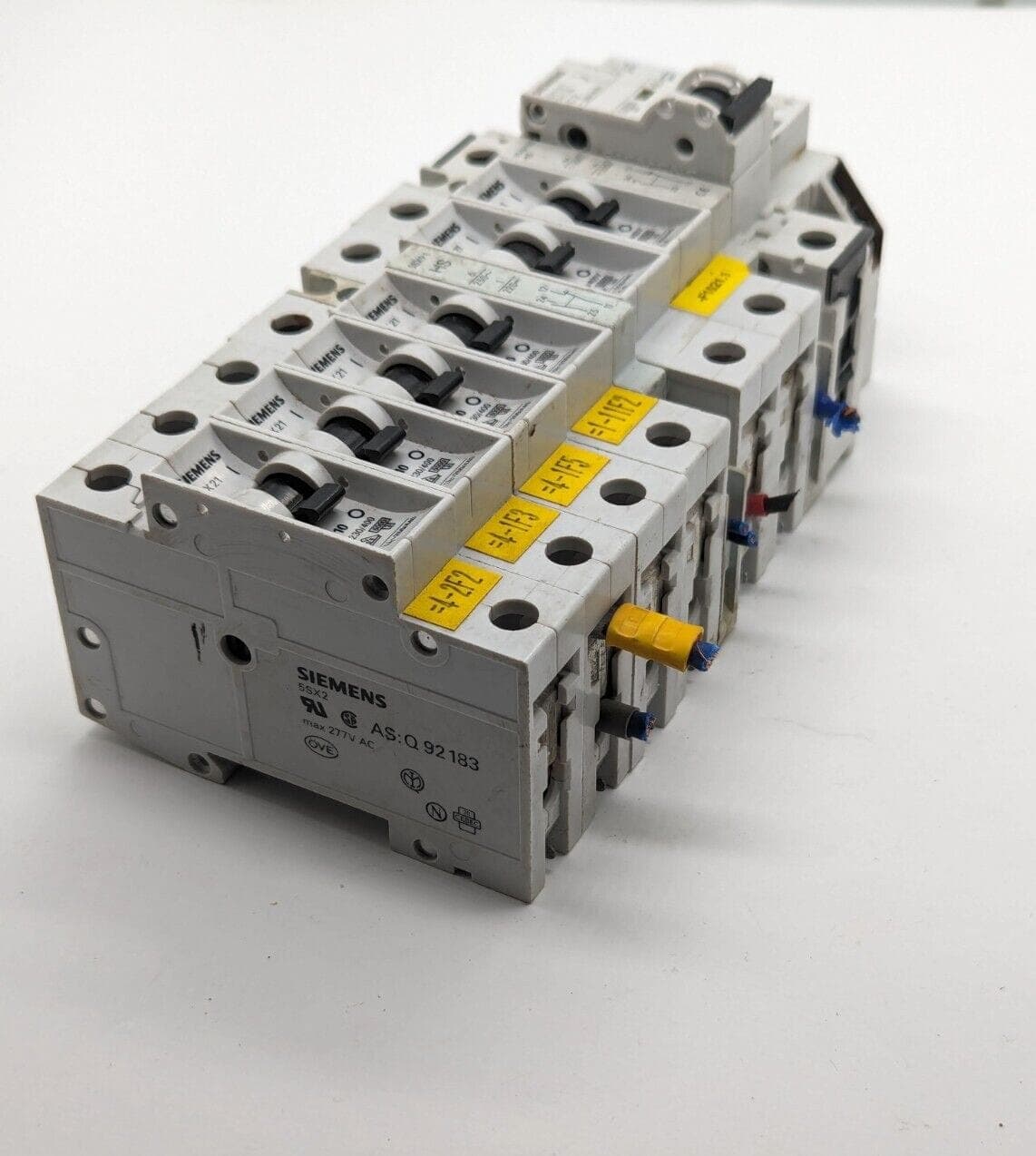 4x SIEMENS 5SX21 C10 +C4+B6+ 5SY61 MCB C2 +5SN 7 G1,6 A