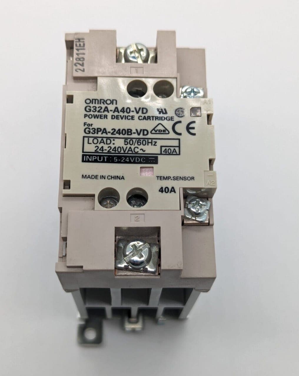 OMRON G32A-A40-VD 24-240VAC