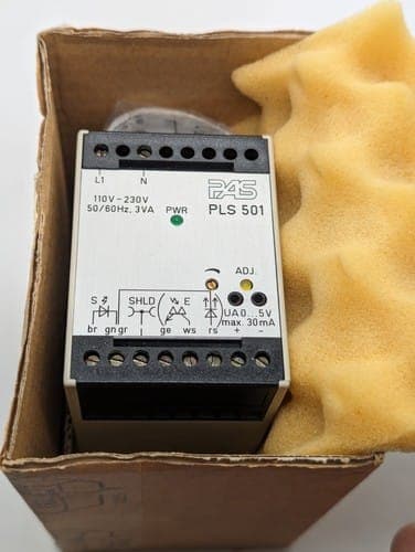 PAS PLS501 110V -230V 50/60 Hz ,3VA