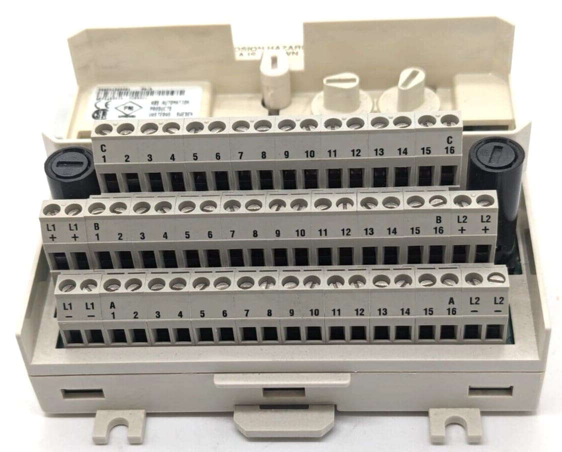 ABB 3BSE013234R1 PR:D Erweitertes Modul Abschlusseinheit