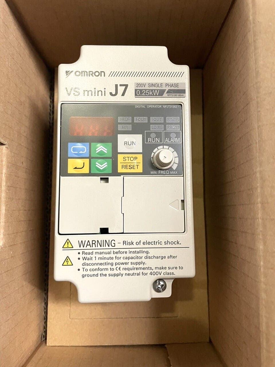 OMRON CIMR-J7AZB0P2 VS mini J7 Frequenzumrichter 0,25kW NEU OVP