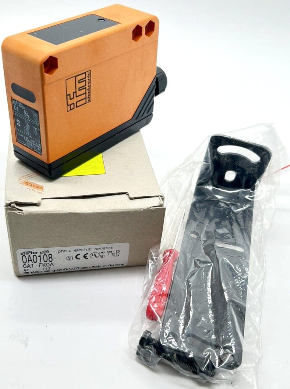 IFM 0A0108 0AT-FK0A Photoelektric Sensor NEU OVP