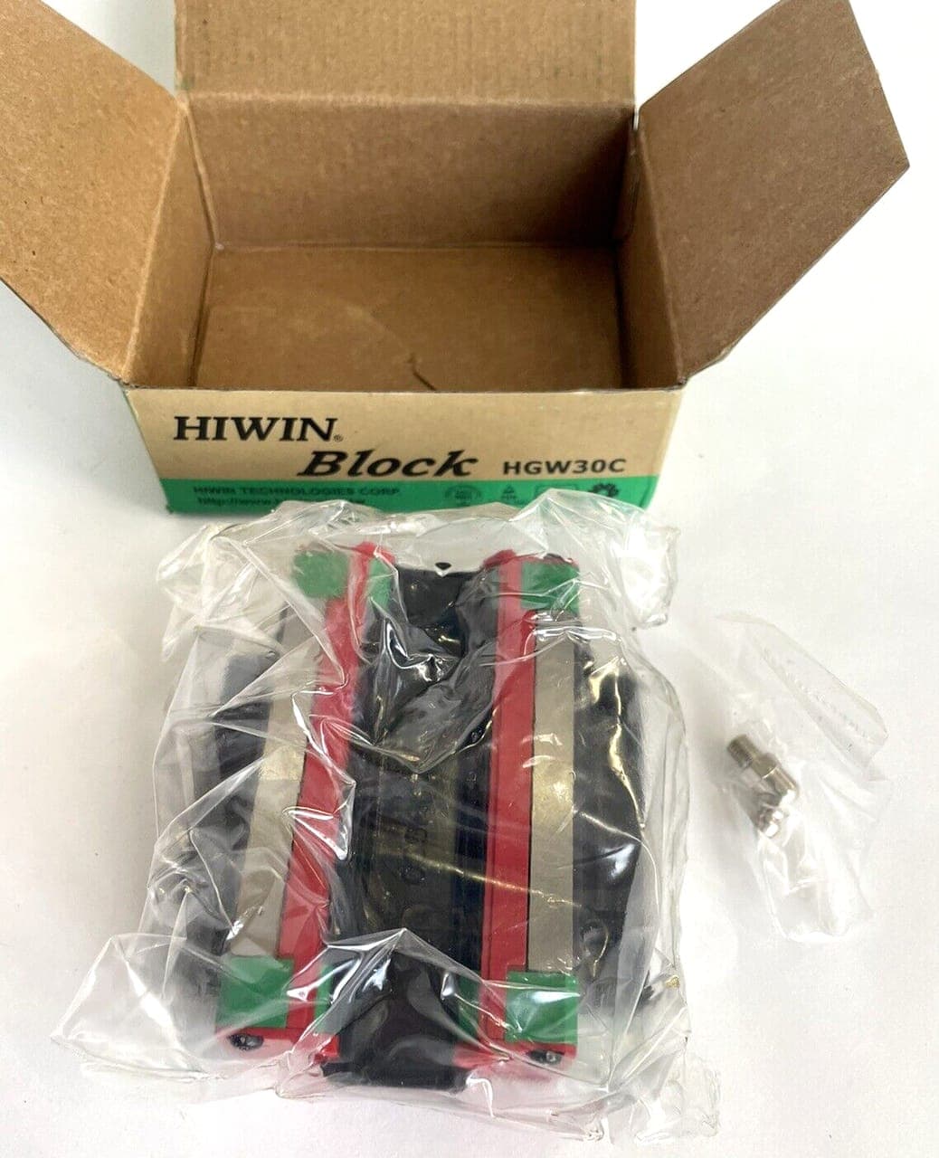 HIWIN HGW30CCH Wagenschiene Block für Linearführung NEU OVP