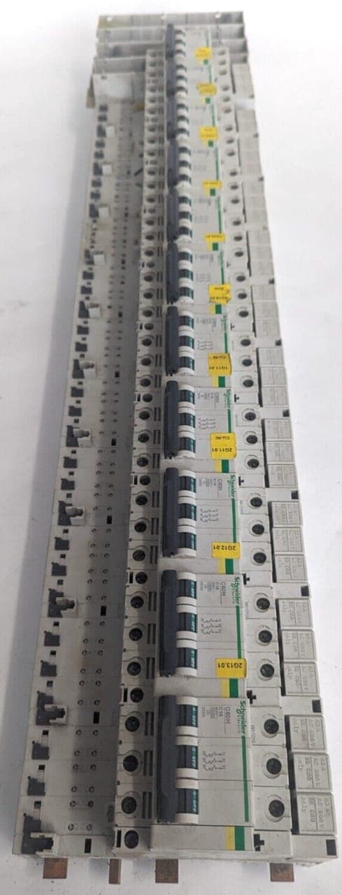 6x Schneider Electric C60H C16+ 4x (C60H C10) + C60H C32 Leitungsschutzschalter