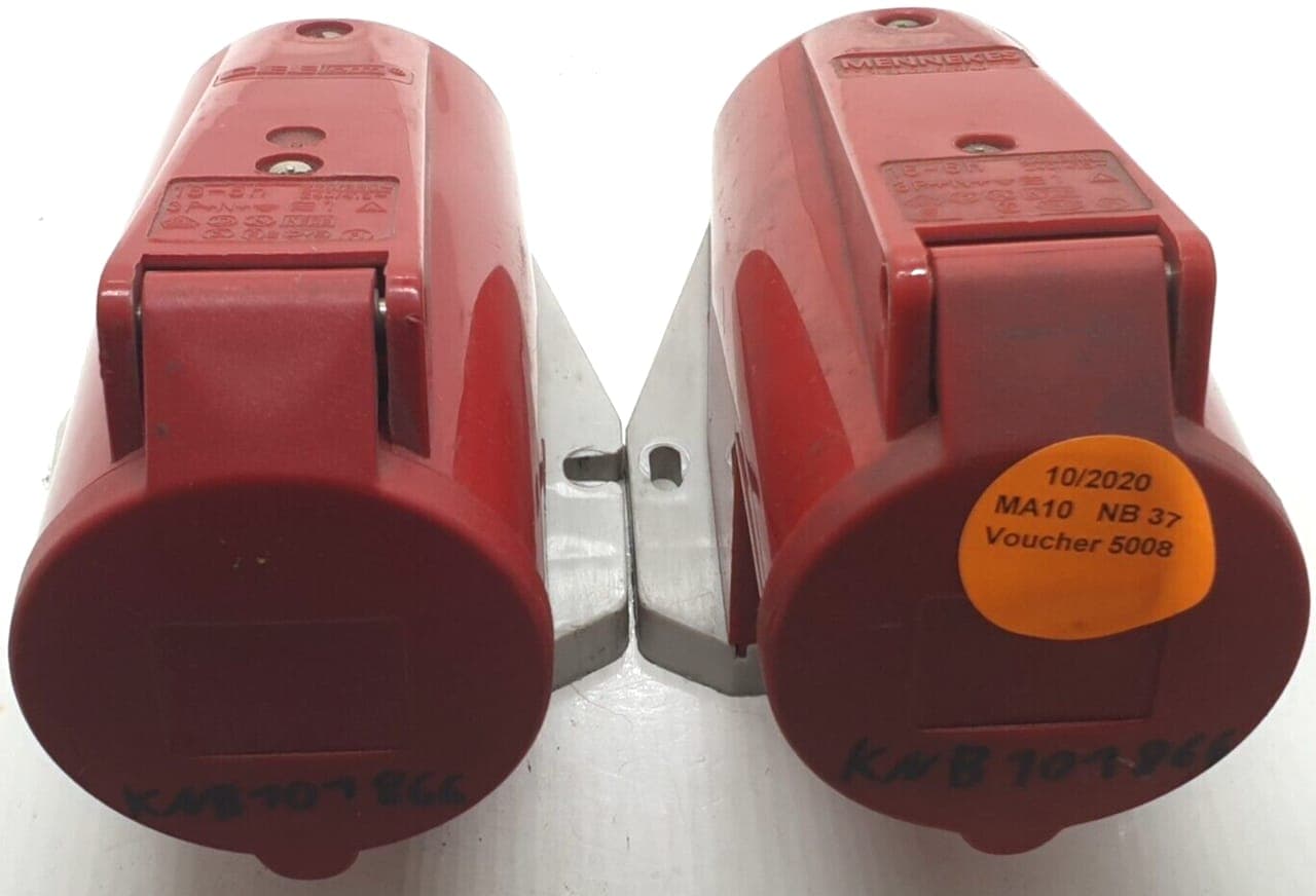 2x Mennekes Typ 1 Wandsteckdose 16A-6h