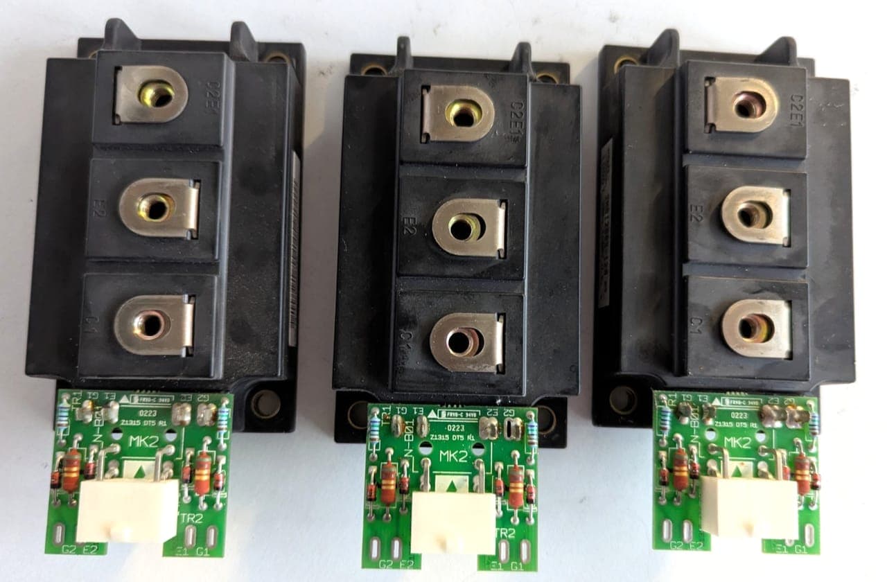 3x FUJI 2MBI200S-120-03 IGBT MODULE + Eupec Z1315 Dt5 R1 used