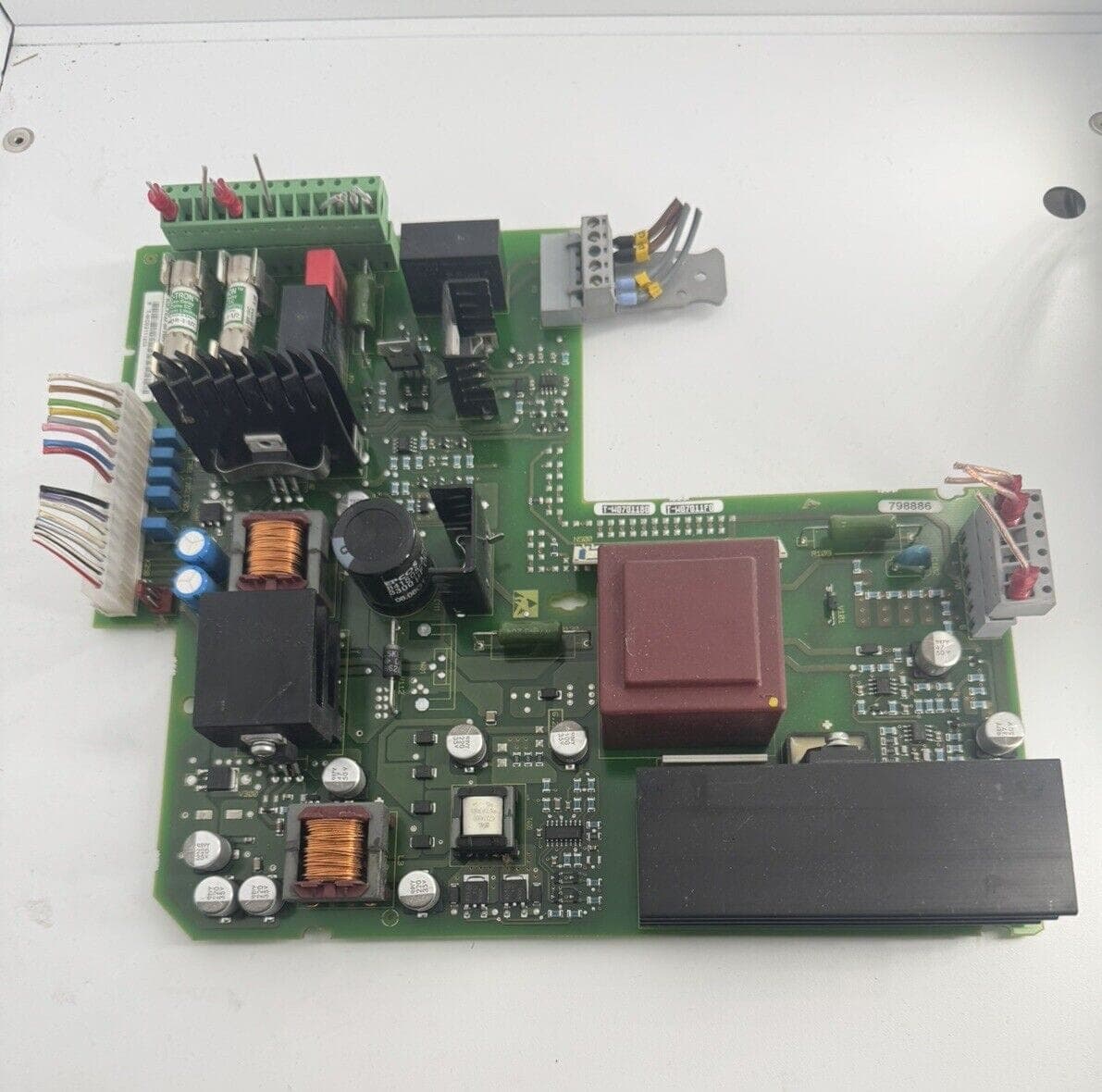 Siemens 6SE7032-8FH84-1JA1 Module 6SE7 032-8FH84-1JA1 E: B
